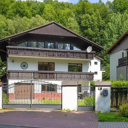 Przytulne W Klimatycznym Domu Nad Białką W Otoczeniu Górskich Krajobrazów By Renters Сasa de vacaciones