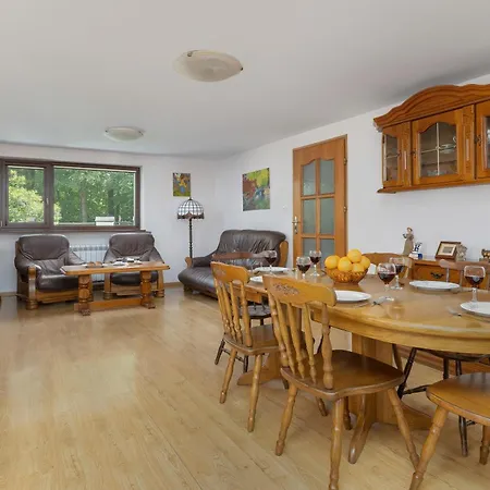 Przytulne W Klimatycznym Domu Nad Bialka W Otoczeniu Gorskich Krajobrazow By Renters *