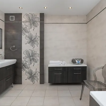 Przytulne W Klimatycznym Domu Nad Bialka W Otoczeniu Gorskich Krajobrazow By Renters * Bystra (Bielsko)