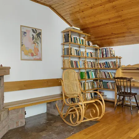 Przytulne W Klimatycznym Domu Nad Bialka W Otoczeniu Gorskich Krajobrazow By Renters بيت للعطل