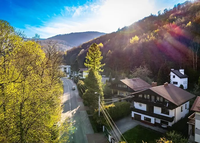 Przytulne W Klimatycznym Domu Nad Bialka W Otoczeniu Gorskich Krajobrazow By Renters
