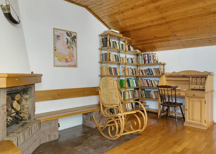 Przytulne W Klimatycznym Domu Nad Bialka W Otoczeniu Gorskich Krajobrazow By Renters 度假居